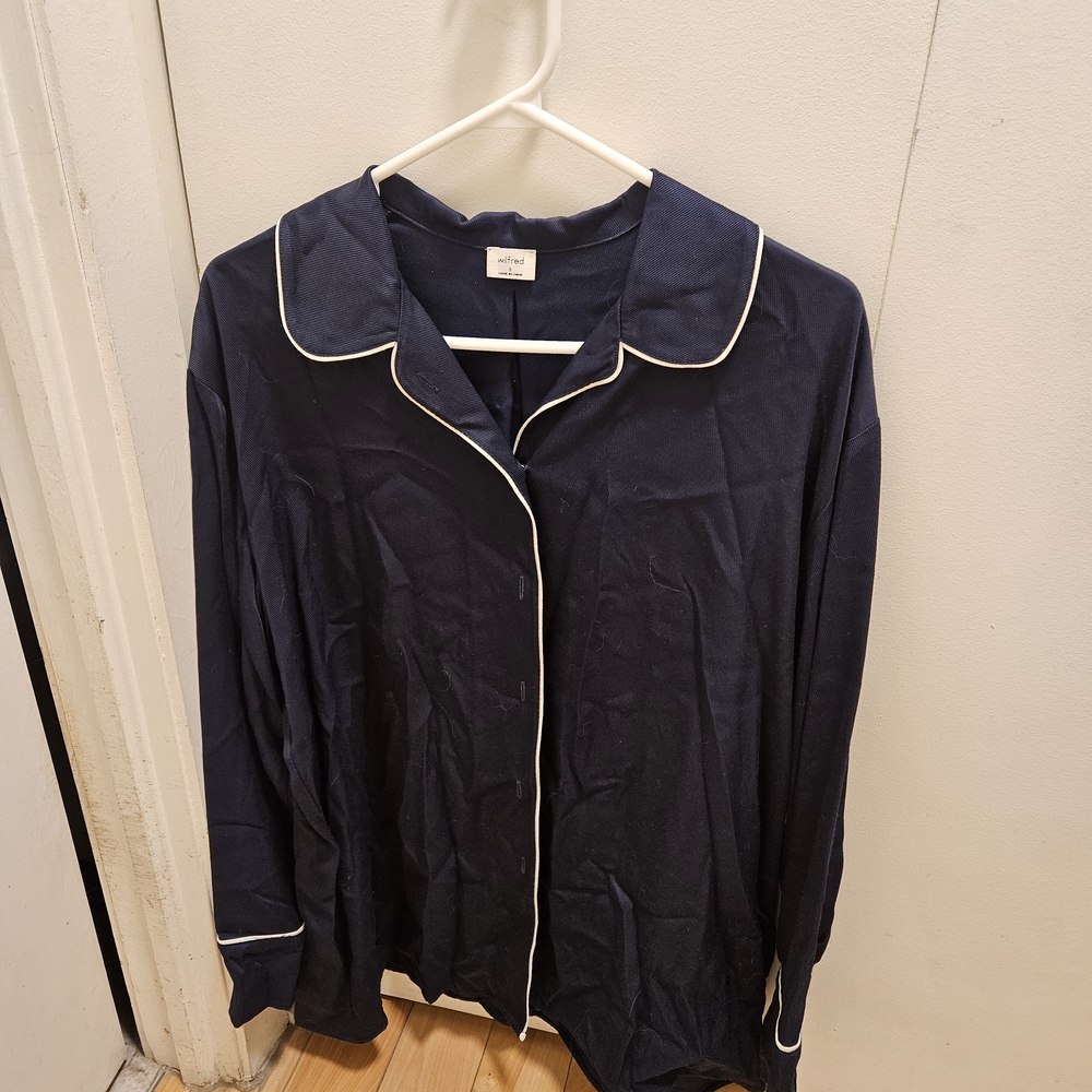Wilfred Navy Top with White Label